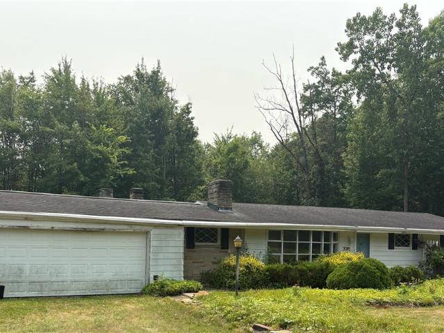 House for sale in East Trumbull, Harpersfield Township
