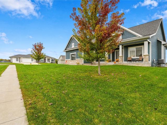 House for sale in Bos Ridge, Pella