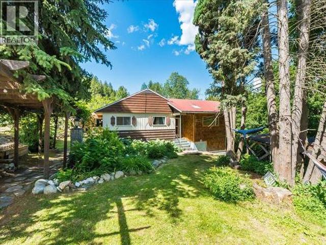 House for sale in Blewett, British Columbia
