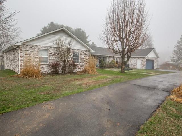 House for sale in Beaver, West Virginia