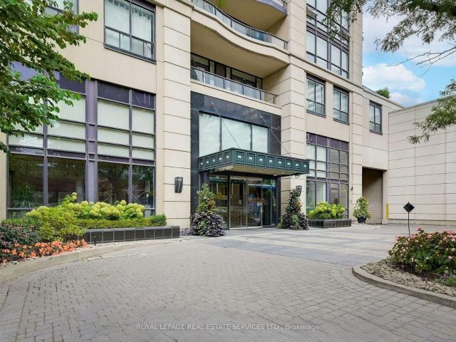 Condo for sale in Toronto—St. Paul's, Toronto
