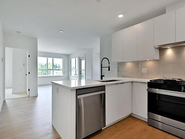Condo for sale in Surrey, British Columbia