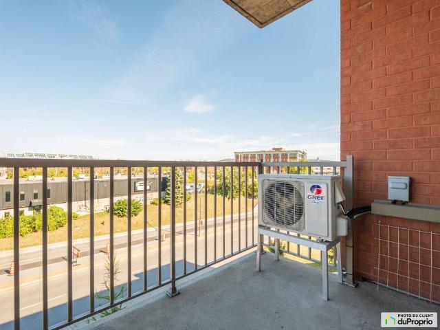 Apartment for rent in Saint-Laurent, Montréal