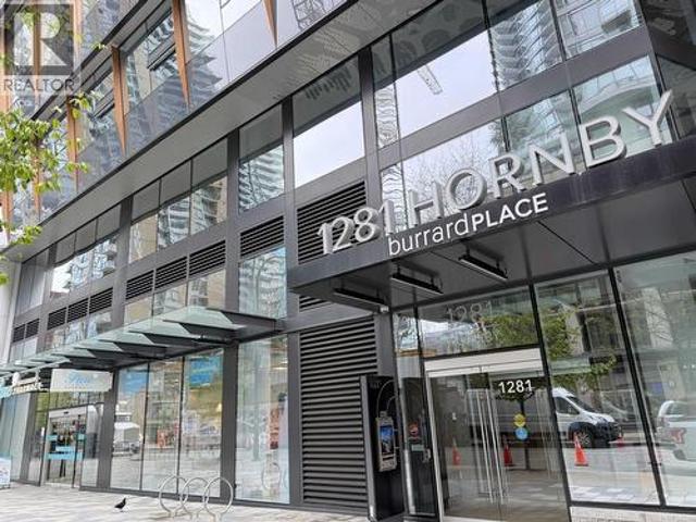 Commercial for rent in Vancouver, British Columbia