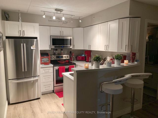 Condo for rent in Burlington, Ontario