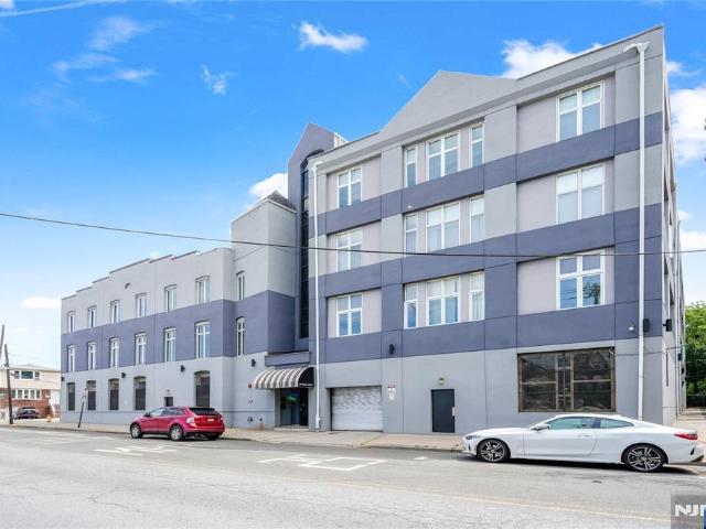 Condo for sale in Hudson, New Jersey