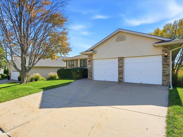 House for sale in Treynor, Pottawattamie County