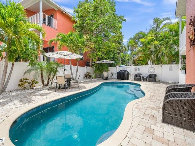 Duplex for sale in Sarasota