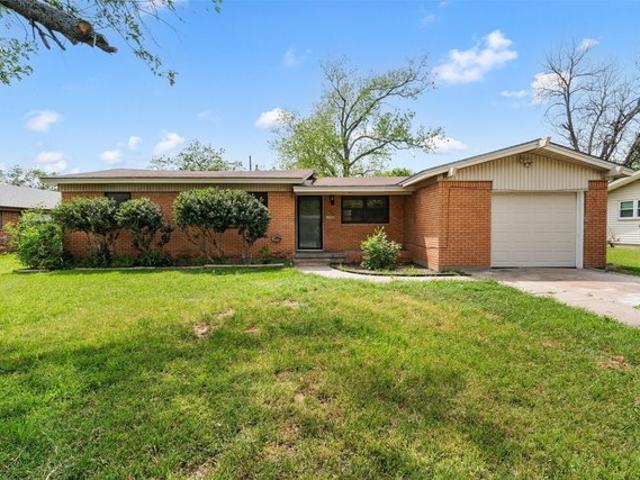House for sale in Woodway, McLennan County