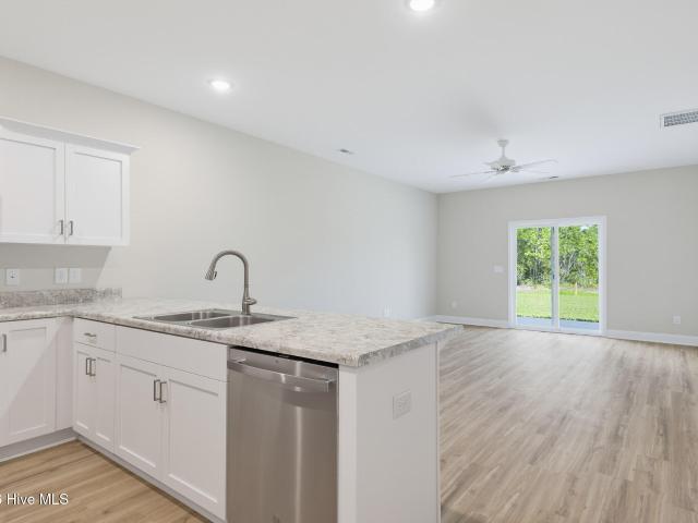 Townhouse for sale in Holly Ridge, North Carolina