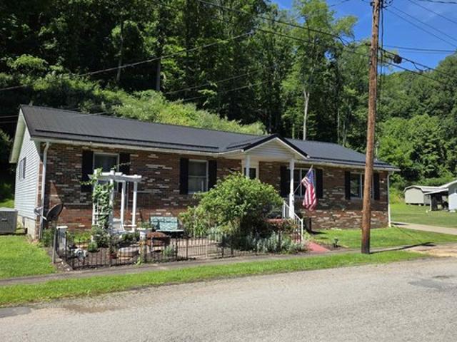 House for sale in Weston, West Virginia