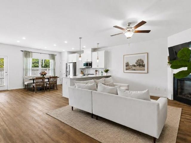 Townhouse for sale in Woodstock, Georgia