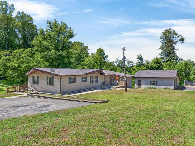 House for sale in Albany, Kentucky