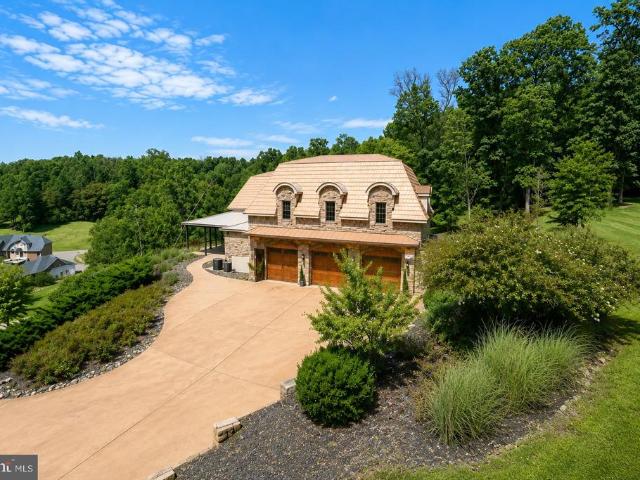 House for sale in Bridgeport, West Virginia