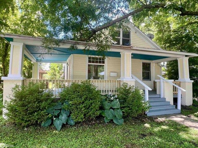 House for sale in Fairfield, Iowa