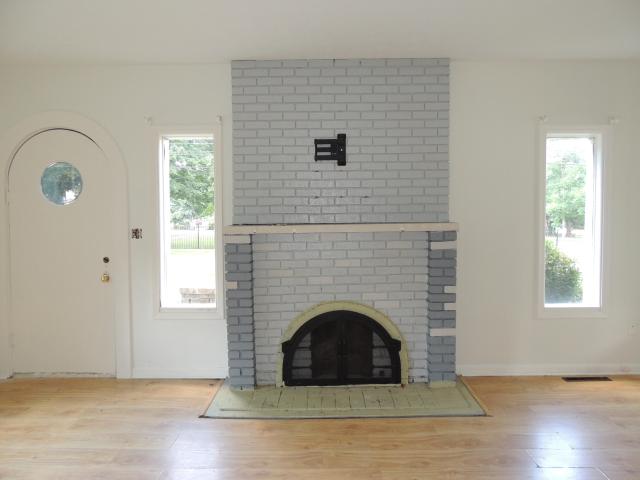 House for sale in Mayfield, Graves County