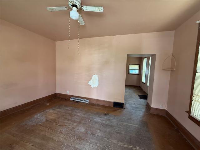 House for sale in New Castle, Pennsylvania