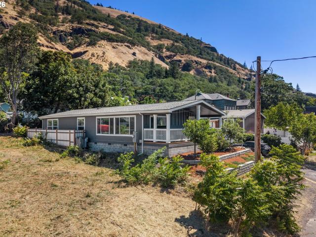Townhouse for sale in Bingen, Washington