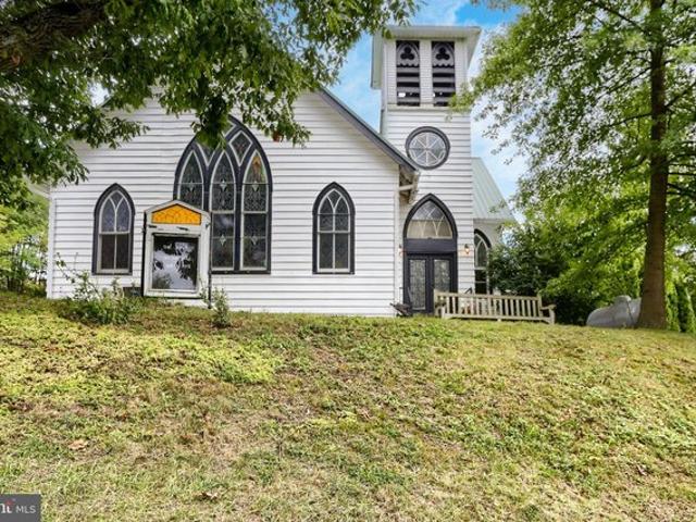 House for sale in Burnham, Pennsylvania