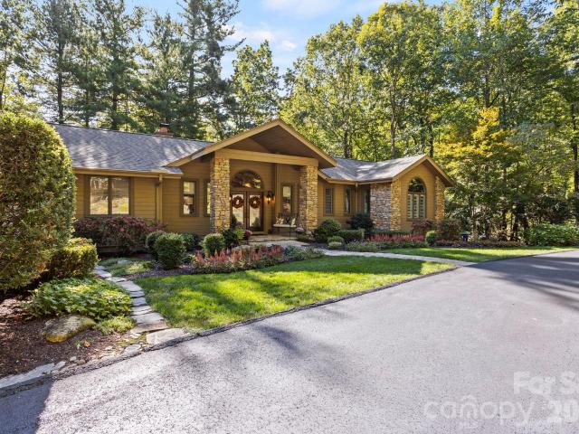 House for sale in Kingswood, Flat Rock