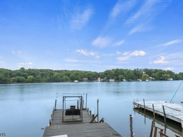 House for sale in Glasser, New Jersey