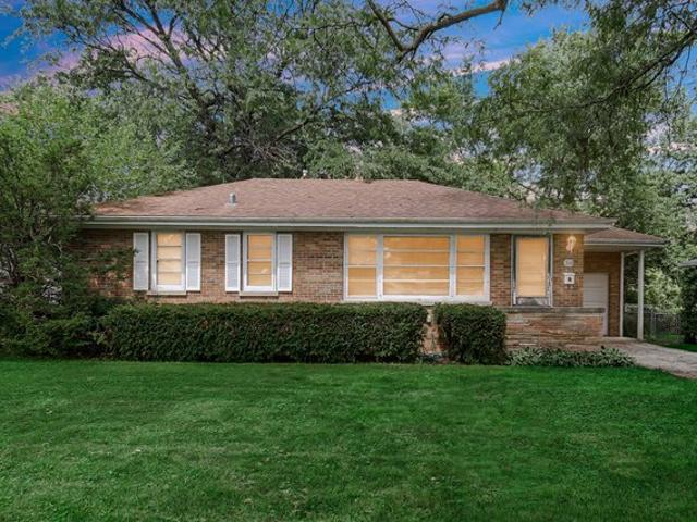 House for sale in Glen Ellyn, Illinois