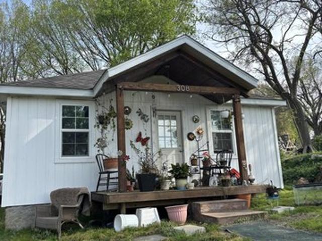 House for sale in Barry, Missouri