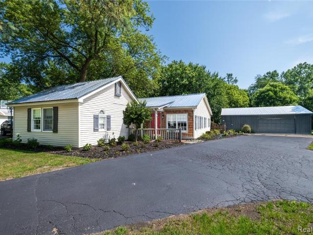 House for sale in Flushing, Michigan