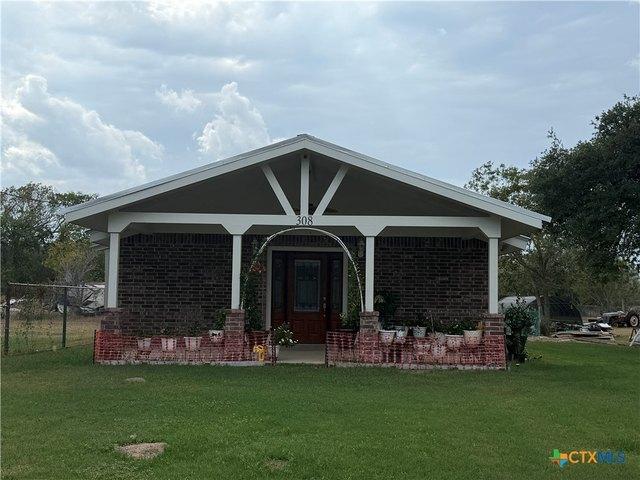 House for sale in Cuero, DeWitt County