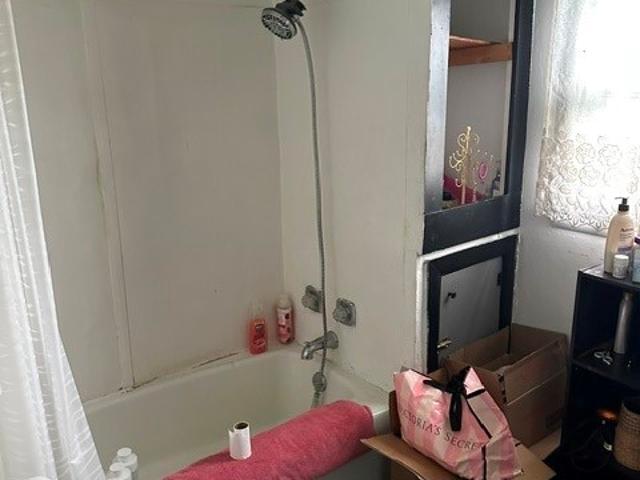 House for sale in New Castle, Pennsylvania