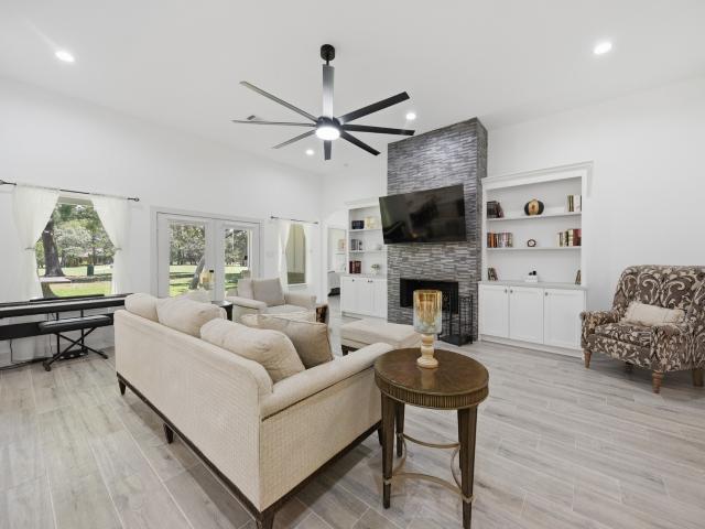 House for sale in New Ulm, Texas