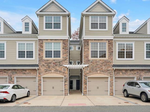 Townhouse for rent in Morris Plains, New Jersey
