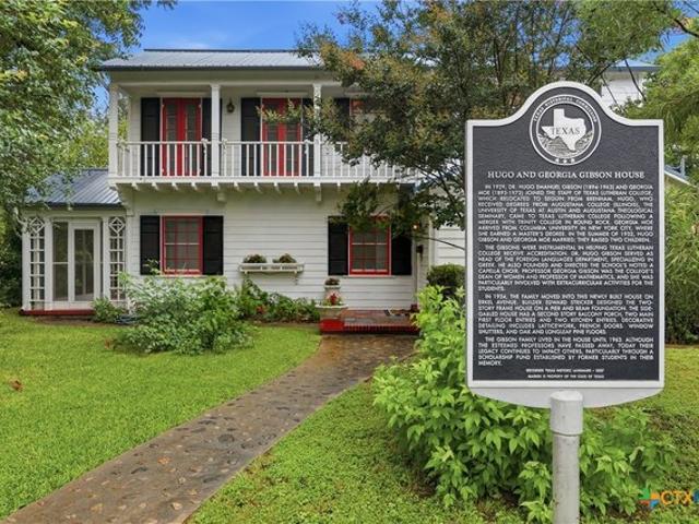 House for sale in Seguin, Texas