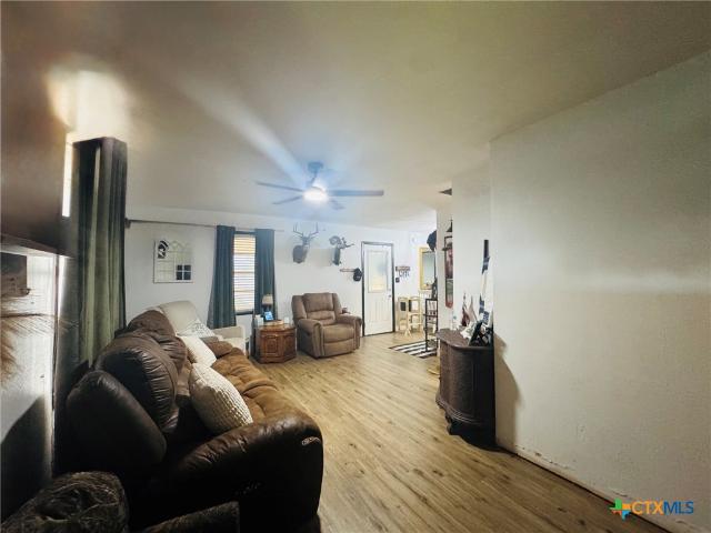 House for sale in Hamilton, Texas