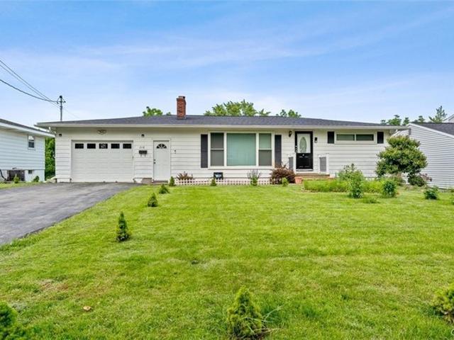House for sale in Syracuse, New York