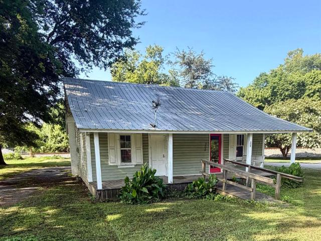 House for sale in Courtland, Alabama