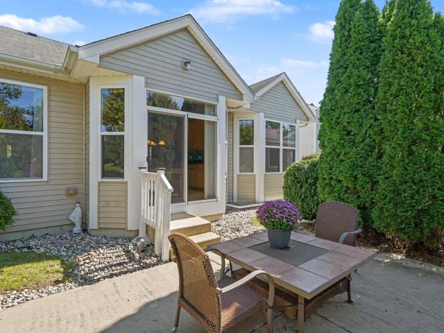 House for sale in Bristol Bay, Yorkville