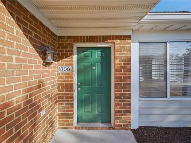 Condo for sale in Grafton, Yorktown