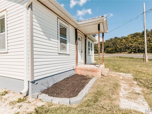 House for sale in Dixon, Missouri