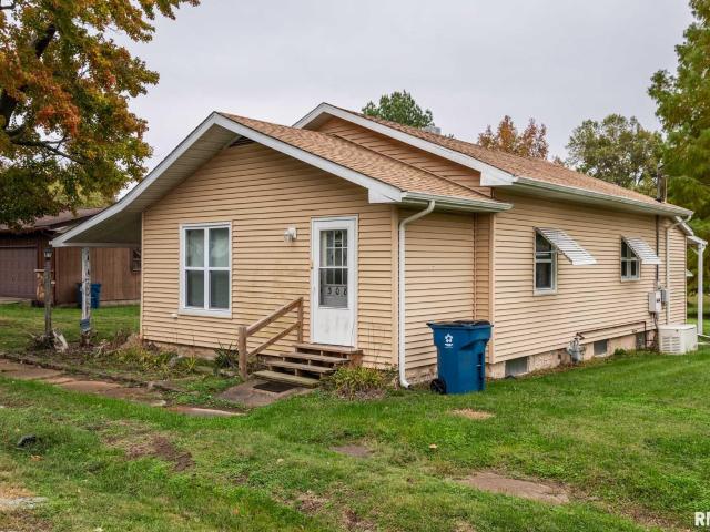 House for sale in Valier, Illinois