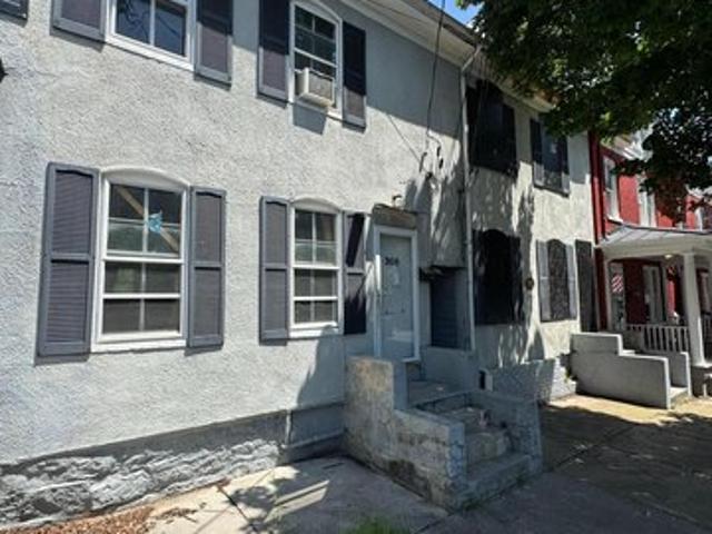 Townhouse for sale in Falling Waters, West Virginia