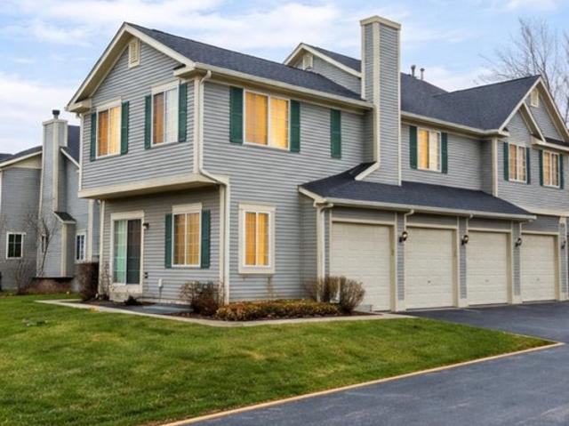 House for sale in South Elgin, Illinois