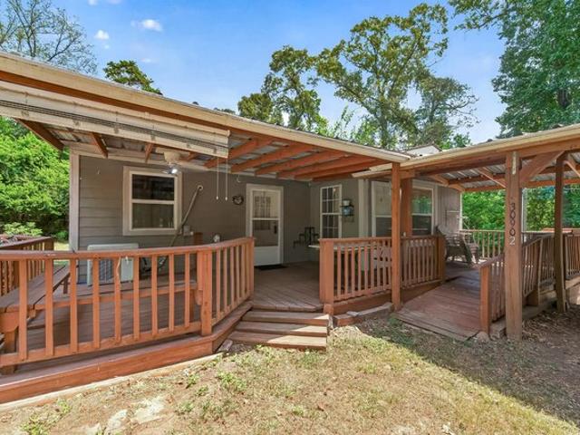 House for sale in Magnolia, Texas