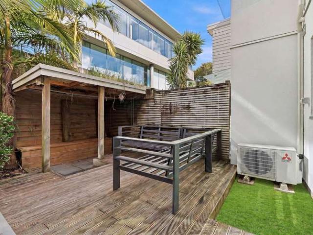 Apartment for sale in Paremoremo