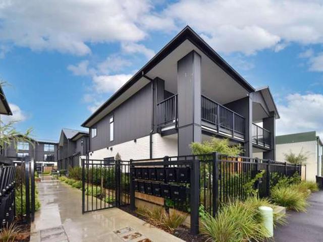 Apartment for rent in Heathcote, Canterbury