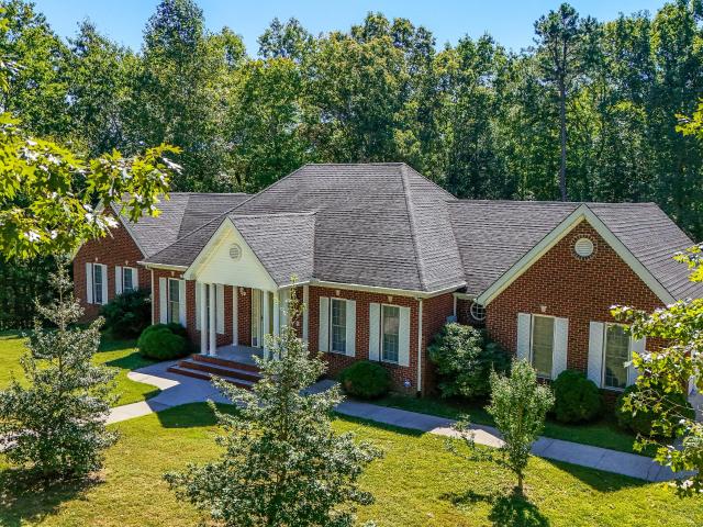 House for sale in Pine Grove, London