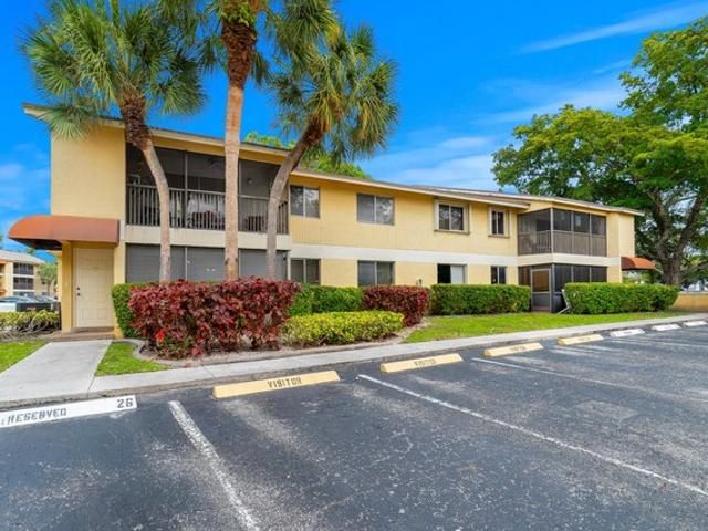 Condo for sale in Oakland Park, Florida