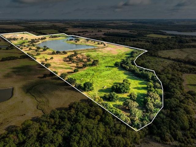 Farm for sale in Axtell, Texas