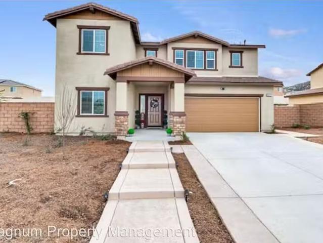 House for rent in Corona