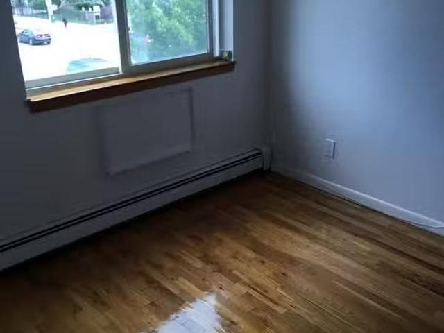 Condo for rent in Astoria